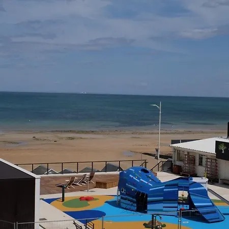 Escape With Sea View Ideal Location Luc-sur-Mer