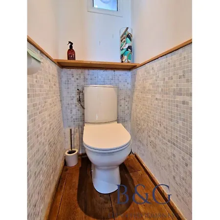 Escape With Sea View Ideal Location