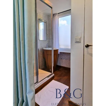 Escape With Sea View Ideal Location