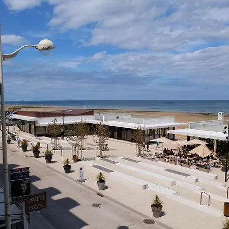 Escape With Sea View Ideal Location Luc-sur-Mer