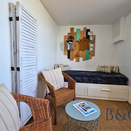 Appartamento Escape With Sea View Ideal Location